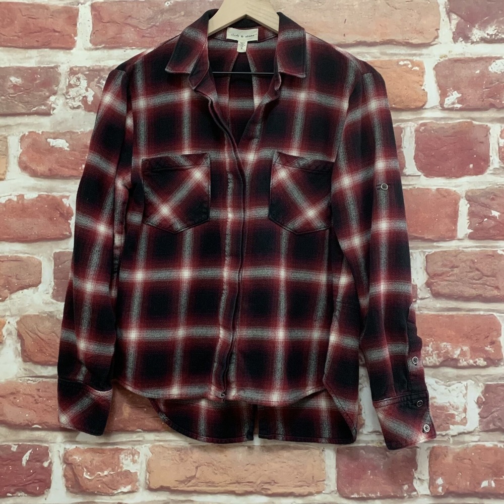 Anthropologie Cloth & Stone Top Women's Small Black Red Plaid Button Up Shirt - Picture 5 of 7